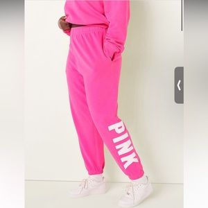 NWT PINK Campus Baggy Sweatpants
